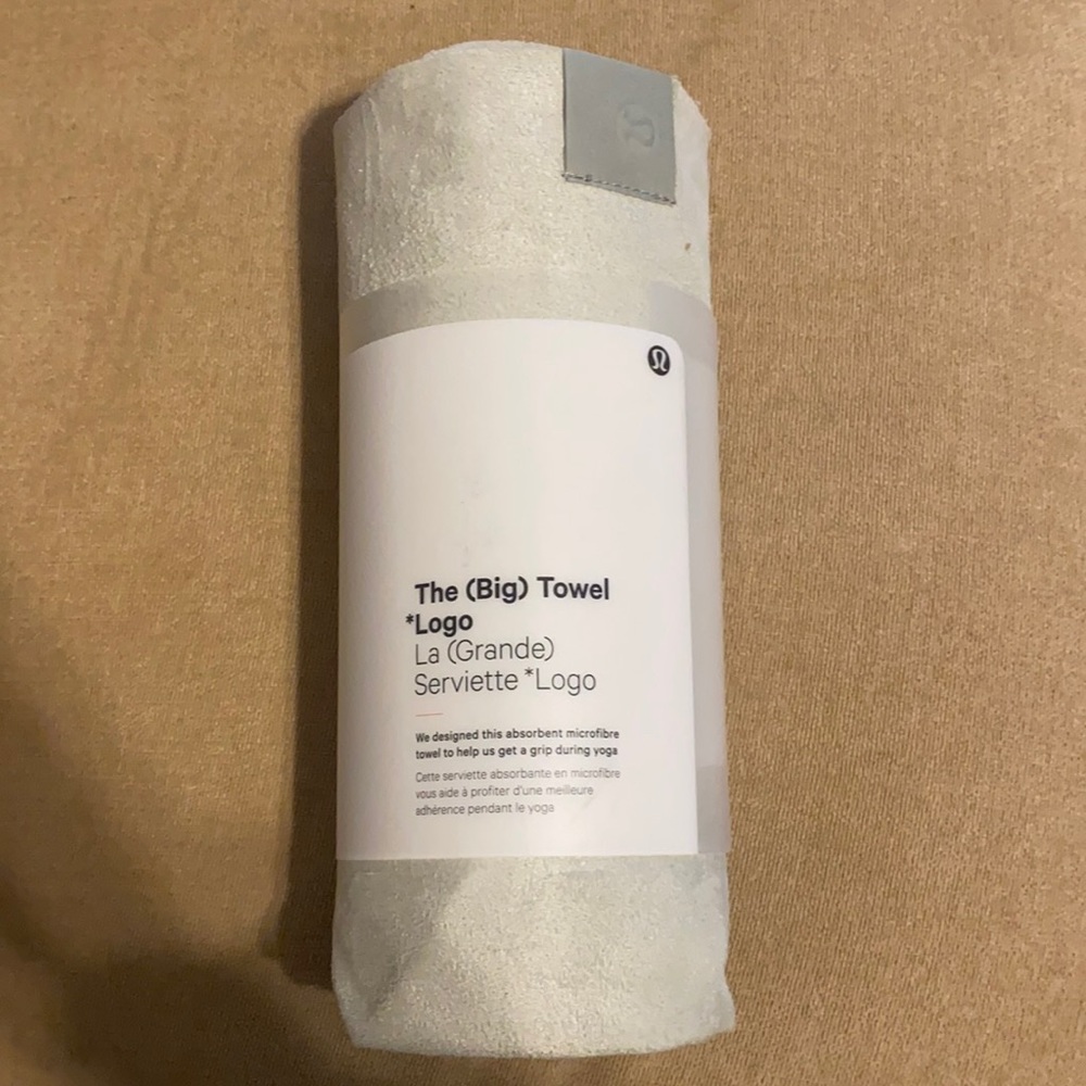 The (Big) Towel *Logo